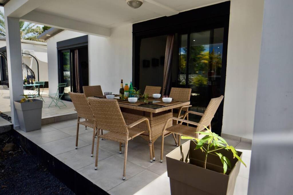 Villa Du Beau Vallon 2 Jacuzzi Privatif Et Piscine Chauffee Partagee Saint-Benoît エクステリア 写真