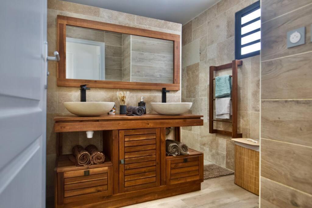 Villa Du Beau Vallon 2 Jacuzzi Privatif Et Piscine Chauffee Partagee Saint-Benoît エクステリア 写真